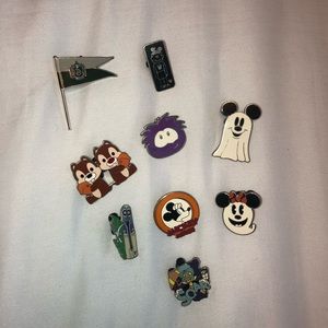 Set of 7 Disney Pins